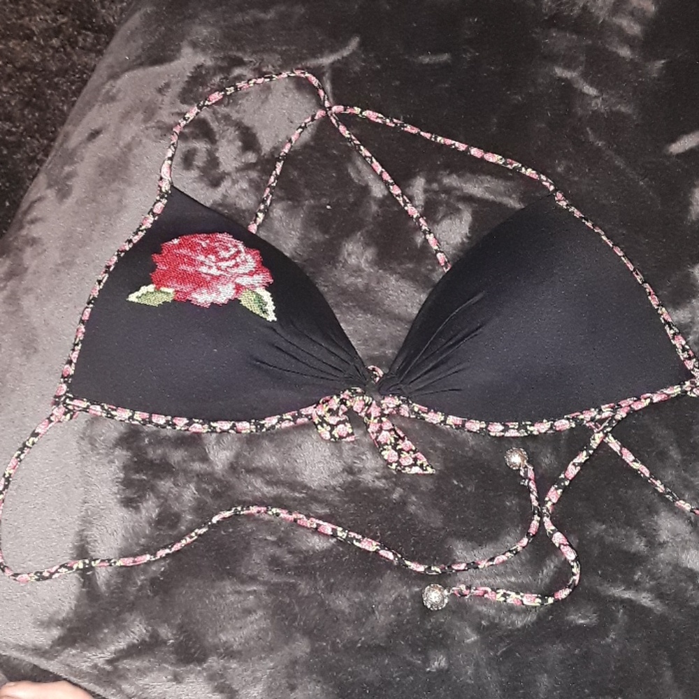 B swim floral and black bikini top